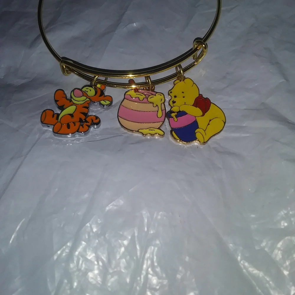 Winnie the pooh and tigger honey pot bracelet - Picture 8 of 9
